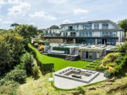 7 bedroom detached house for sale