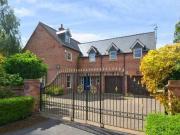 7 Bedroom Detached House For Sale In 3, The West Lawns