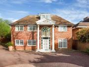 7 Bedroom Detached House For Sale In London