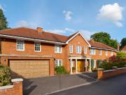 7 bedroom detached house for sale in White Lodge Close,...