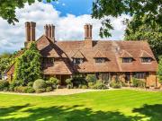 7 bedroom detached house for sale in Woodway, Guildford,...