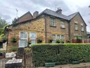 7 bedroom Detached House for sale, Middle Green, Slough,...