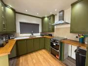 7 bedroom detached house to rent