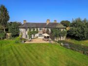 7 bedroom detached house to rent