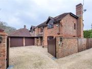 7 bedroom detached house to rent