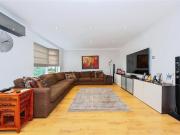 7 bedroom detached house to rent