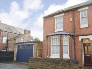 7 Bedroom End Of Terrace House For Rent In Lenton,...