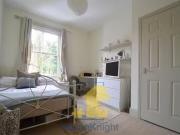 7 bedroom end of terrace house for rent in Reservoir...