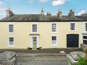 7 bedroom end of terrace house for sale