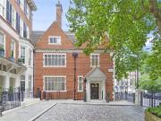 7 bedroom end of terrace house for sale