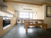 7 bedroom end of terrace house to rent