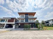 7 Bedroom House and Lot For Sale in Tokyo Mansions,...