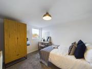 7 bedroom house for rent in Kippax Street, Manchester, M14
