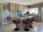 7 Bedroom House For Sale in Grassy Park