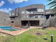 7 Bedroom House For Sale in Ridgeway