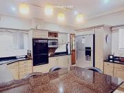 7 Bedroom House in Oak Park