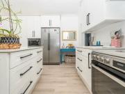 7 Bedroom House in Theescombe