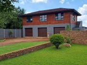 7 Bedroom House in Vulcania