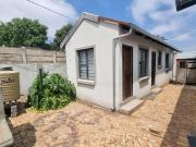 7 Bedroom House in Westdene