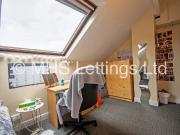 7 Bedroom Mid Terraced House for rent in Richmond Avenue