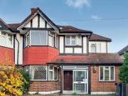7 Bedroom Semi detached House For Sale In London