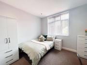 7 bedroom Semi detached house To Let