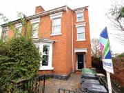 7 bedroom semi detached house to rent