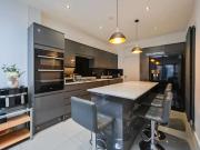 7 Bedroom Terraced House