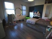 7 bedroom terraced house to rent