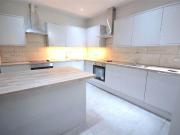 7 bedroom terraced house to rent