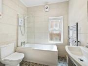 7 bedroom terraced house to rent