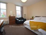 7 bedroom terraced house to rent