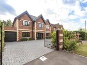 7 Bedrooms Detached house for sale in Rogers Lane, Stoke...