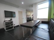 7 Bedrooms Terraced house for rent in Whitby Road,...