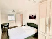 7 Bishopsgate Walk, Chichester, Chichester PO19 6FQ,...