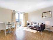 7 Charcot Road, London NW9, 2 bed flat to rent, £2,000...