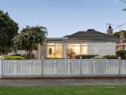 7 Daly Street, Oakleigh East VIC 3166 House For Rent |...