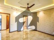 7 Marla Luxurious Bungalow For Rent In DHA Phase 6...