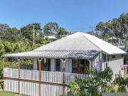 7 Mawarra Street, Macleay Island, QLD 4184