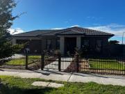 7 Papley Avenue, LANG LANG