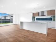 7 Petrel Crescent, Worongary, QLD 4213
