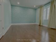 7 Shaughnessy Boulevard E #unit 1