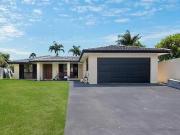 7 Wanderer Avenue, Mermaid Waters, QLD 4218