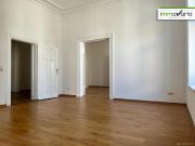 7 Zimmer Altbauwohnung mit großer verglaster Loggia,...