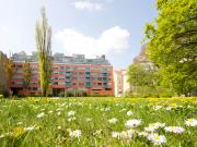 8000m² Parkanlage Neubauwohnung mit Balkon im Toskanahof...