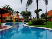 $800,000 PRECIOSO PIE DE CASA CON ALBERCA EN LAS GARZAS,...