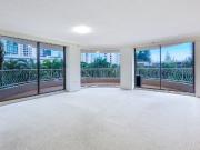 $800 per week / $3,200 Bond