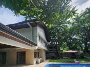 800 sqm Lot with 5 Bedrooms in Urdaneta Village