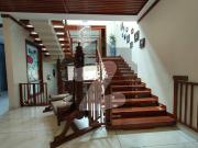 800 Yards Bungalow Available For Sale