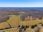 801 Collier Bend Rd, Charlotte, TN 37036